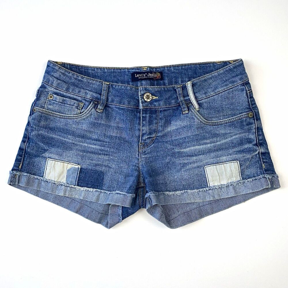 Levi's Blue Denim Patchwork Cuffed Shorts Women's Size 5 Low Rise 30 in Waist
